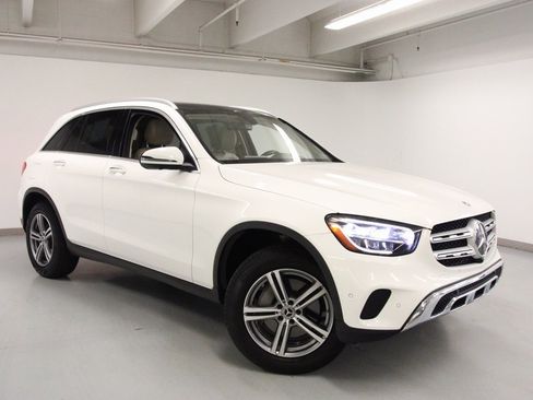 Used 2021 Mercedes-Benz GLC 300 4MATIC image 4