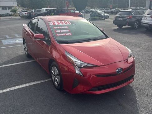 Used 2018 Toyota Prius Two image 4