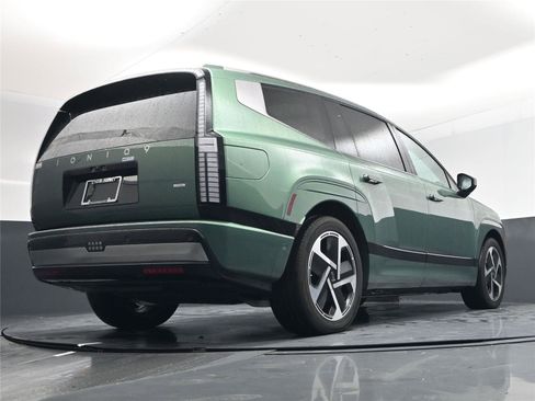 New 2026 Hyundai Ioniq 9 Calligraphy image 14