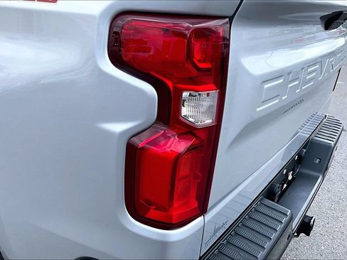 Used 2020 Chevrolet Silverado 1500 LT Trail Boss AWD/4WD image 26
