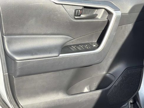 Certified 2025 Toyota RAV4 LE FWD image 25