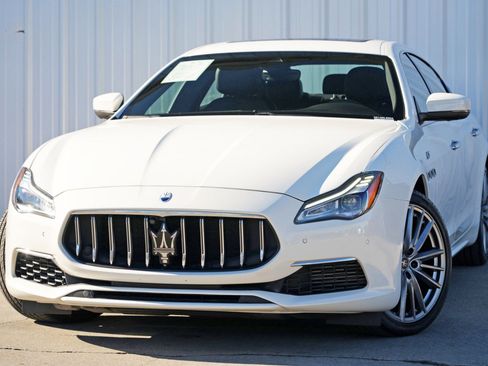 Used 2022 Maserati Quattroporte GT image 3