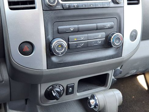 Used 2016 Nissan Frontier SV AWD/4WD image 21