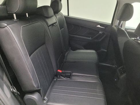 Used 2022 Volkswagen Tiguan SE FWD image 19