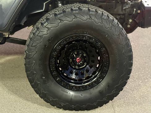 Used 2021 Jeep Gladiator Rubicon image 8