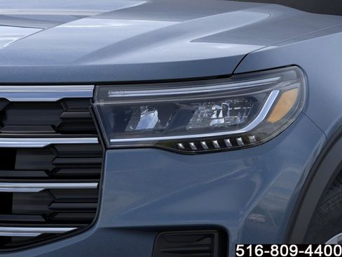 Used 2026 Ford Explorer Active AWD/4WD image 19