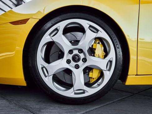 Used 2005 Lamborghini Gallardo image 3
