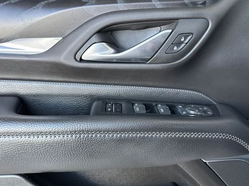 Used 2022 GMC Yukon Denali AWD/4WD image 12
