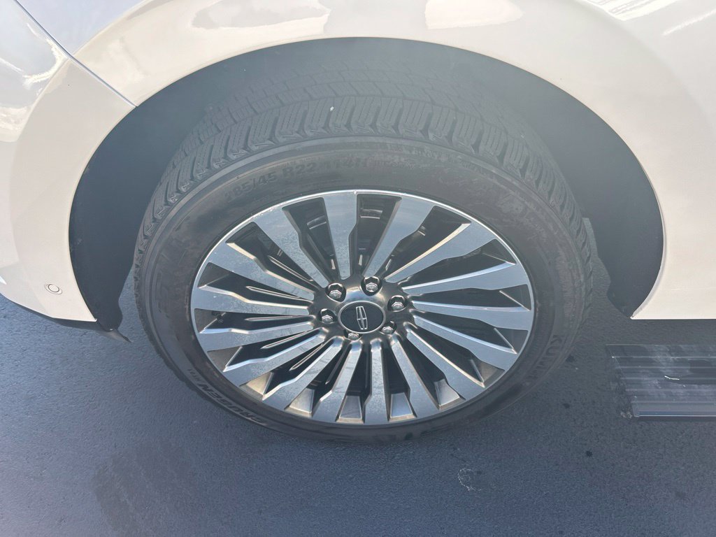 Used 2018 Lincoln Navigator Reserve w/ Technology Package AWD/4WD image 30