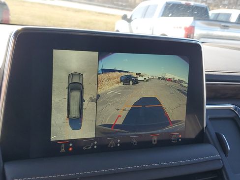 Used 2023 Chevrolet Tahoe Premier w/ Advanced Technology Package image 19