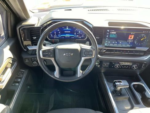 Used 2022 Chevrolet Silverado 1500 RST AWD/4WD image 17