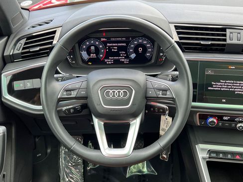 Used 2025 Audi Q3 2.0T Premium AWD/4WD image 23