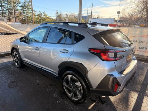 Used 2024 Subaru Crosstrek 2.5i Limited w/ Crosstrek Mirror Package image 11
