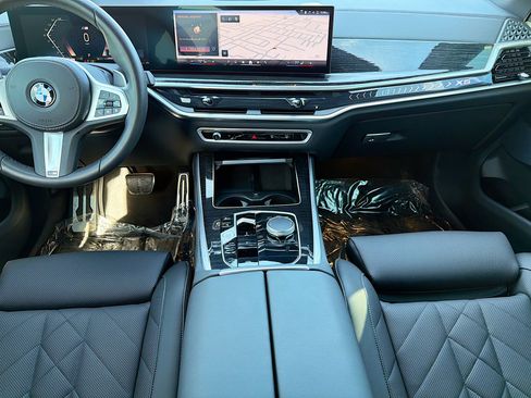 Used 2024 BMW X5 sDrive40i w/ M Sport Package image 18