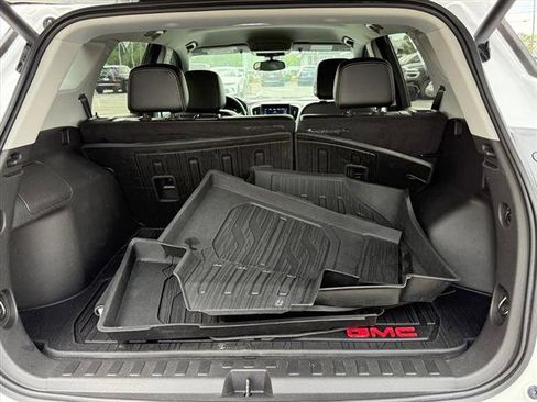 Used 2023 GMC Terrain SLT w/ Elevation Edition FWD image 13