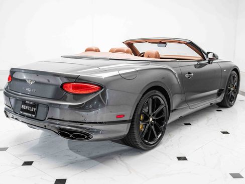 Used 2020 Bentley Continental GT image 37