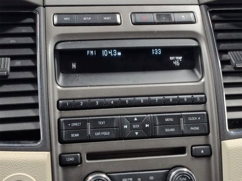 Used 2010 Ford Taurus SEL image 28