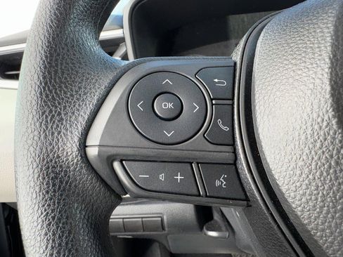 Used 2025 Toyota Corolla LE image 16