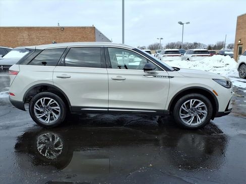 Certified 2023 Lincoln Corsair Standard w/ Equipment Group 101A image 8