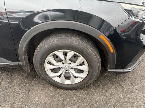 Used 2024 Honda CR-V LX image 4