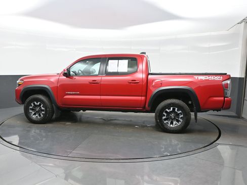 Used 2023 Toyota Tacoma TRD Off-Road w/ Technology Package AWD/4WD image 3