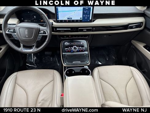 Used 2023 Lincoln Nautilus Reserve AWD/4WD image 24