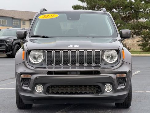 Used 2021 Jeep Renegade Latitude FWD image 9