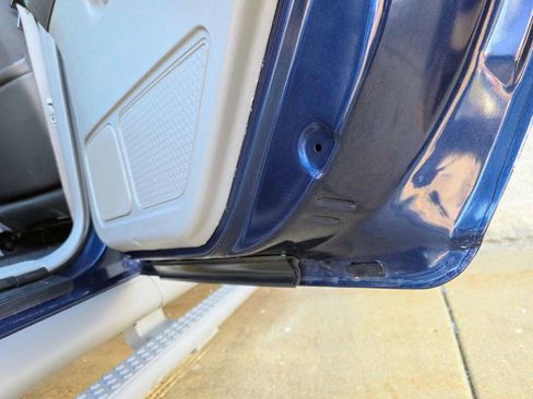 Used 2003 Ford Explorer Sport Trac 2WD image 21