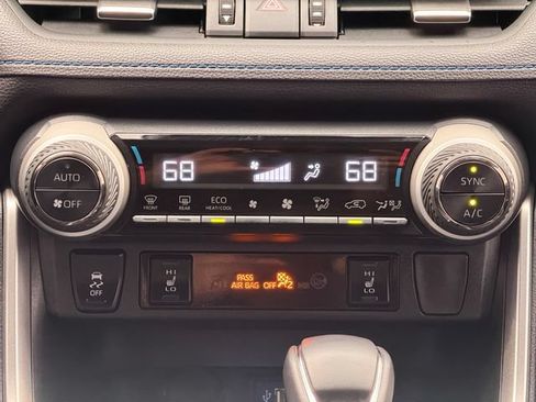 Certified 2025 Toyota RAV4 XSE w/ Advanced Technology Package AWD/4WD image 23