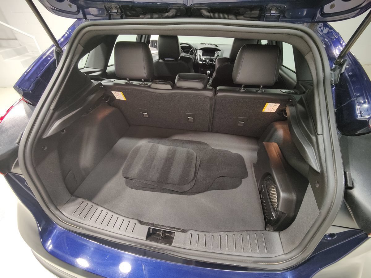 Used 2016 Ford Focus ST w/ Equipment Group 401A FWD image 9