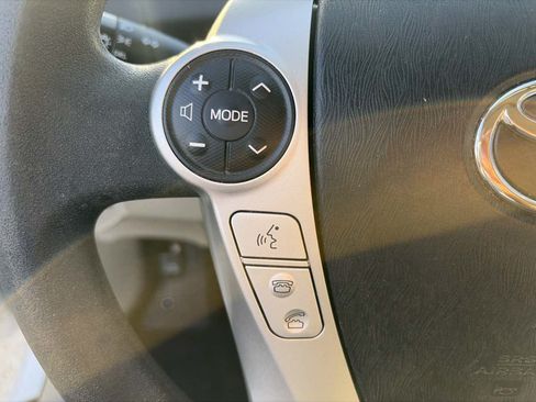 Used 2013 Toyota Prius Three FWD image 37