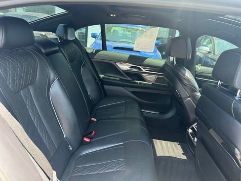 Used 2021 BMW 750i xDrive w/ M Sport Package AWD/4WD image 29