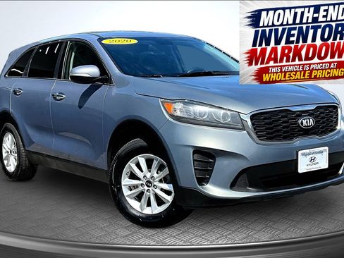 Used 2020 Kia Sorento LX FWD image 2