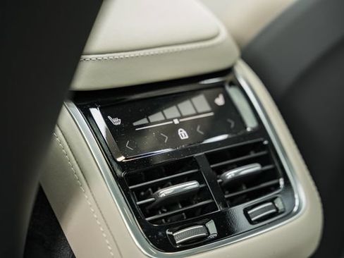 New 2026 Volvo XC90 T8 Plus w/ Protection Package Premier AWD/4WD image 34