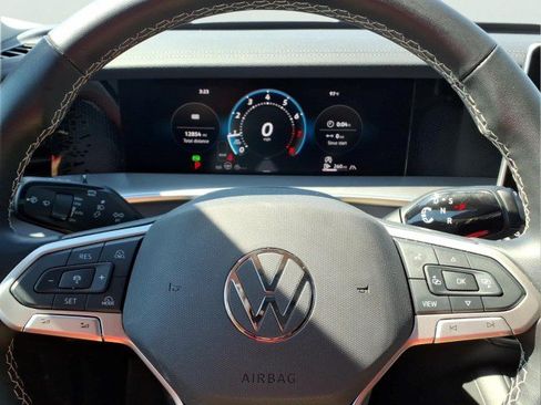 Certified 2025 Volkswagen Tiguan SE AWD/4WD image 20
