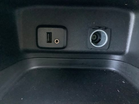 Used 2018 Chevrolet Equinox LS FWD image 20