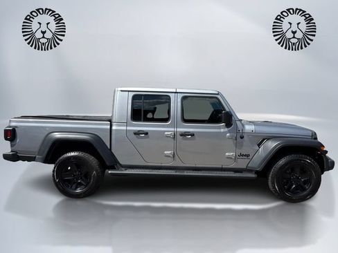 Used 2020 Jeep Gladiator Sport w/ Quick Order Package 24S AWD/4WD image 5