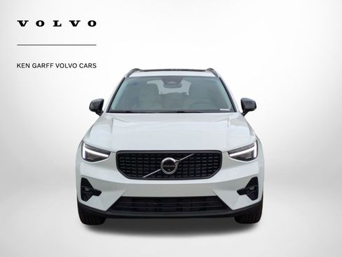 New 2026 Volvo XC40 B5 Plus w/ Protection Package Premier image 9