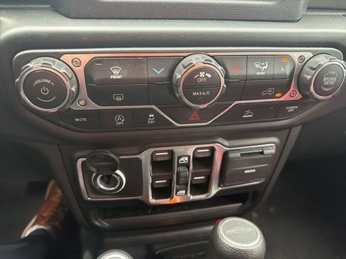 Used 2022 Jeep Gladiator Sport AWD/4WD image 27