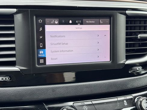 Used 2023 Chrysler Voyager LX FWD image 14