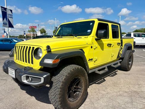 Used 2023 Jeep Gladiator Sport AWD/4WD image 9