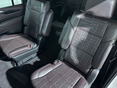 Certified 2023 Cadillac Escalade ESV Sport Platinum AWD/4WD image 24