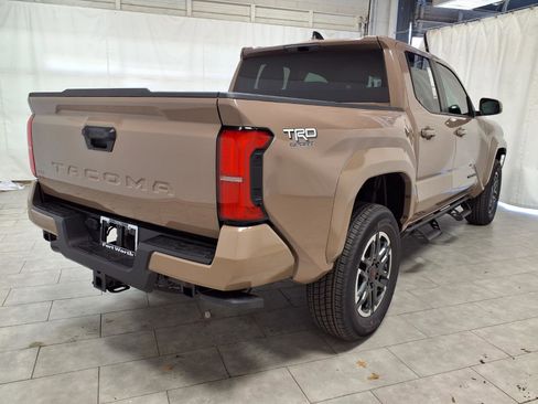 Used 2026 Toyota Tacoma TRD Sport image 9