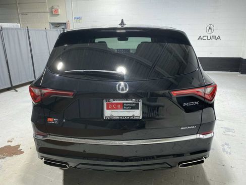 Used 2024 Acura MDX SH-AWD w/ Technology Package image 5