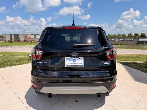 Used 2017 Ford Escape SE FWD image 8