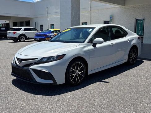 Used 2023 Toyota Camry SE FWD image 23