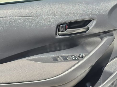 Certified 2025 Toyota Corolla LE FWD image 10