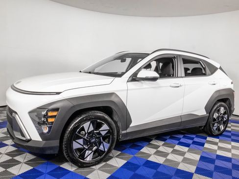 Used 2025 Hyundai Kona SEL FWD image 1