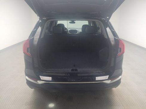 Used 2023 GMC Terrain SLT image 29