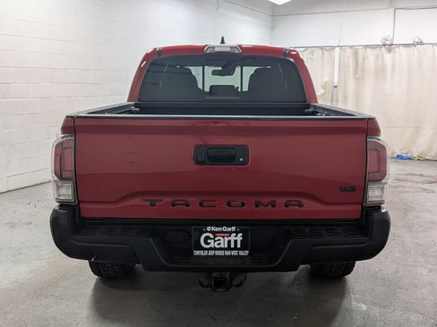 Used 2022 Toyota Tacoma TRD Off-Road AWD/4WD image 8
